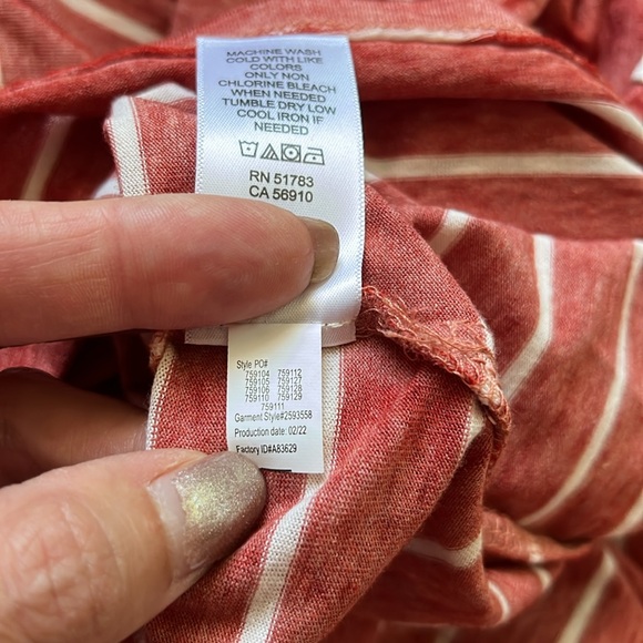 BNWOT Maurices lightweight, hooded, long sleeve top - Picture 15 of 15